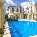 Luxury-villas