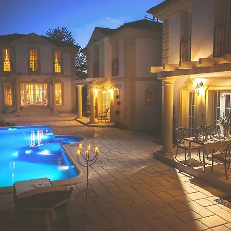 Luxury-villas *
