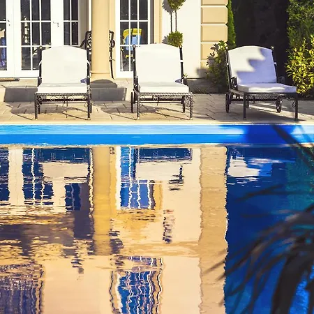 Luxury-villas *