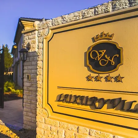 Luxury-villas Apartman *