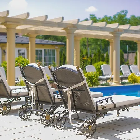 Luxury-villas *
