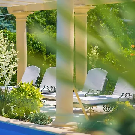 Luxury-villas