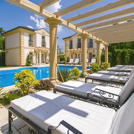 Luxury-villas *